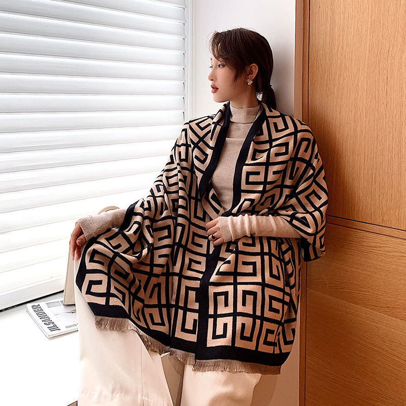 Classic British Cashmere Reversible Scarf for Women